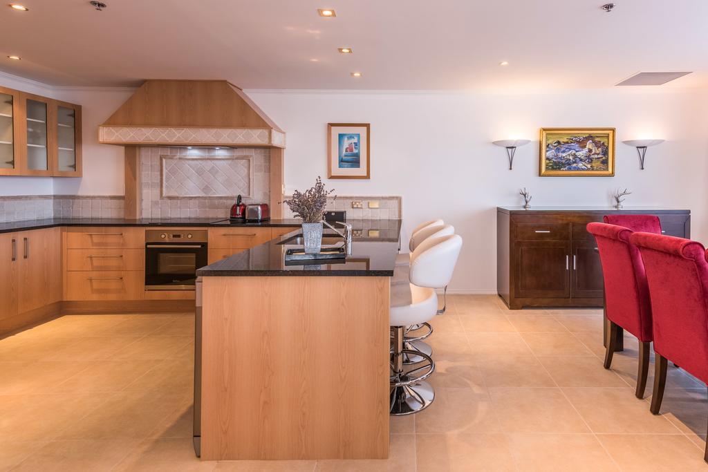 כרייסטצ'רץ' Fino Hotel & Suites מראה חיצוני תמונה