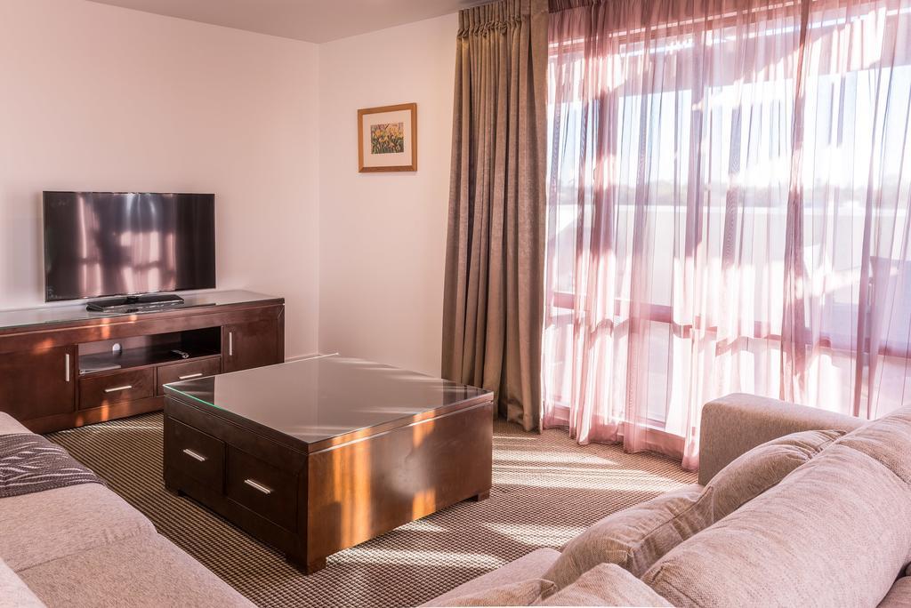 כרייסטצ'רץ' Fino Hotel & Suites מראה חיצוני תמונה
