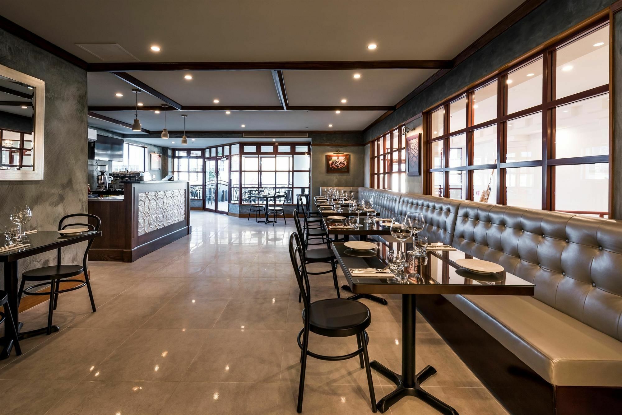 כרייסטצ'רץ' Fino Hotel & Suites מראה חיצוני תמונה