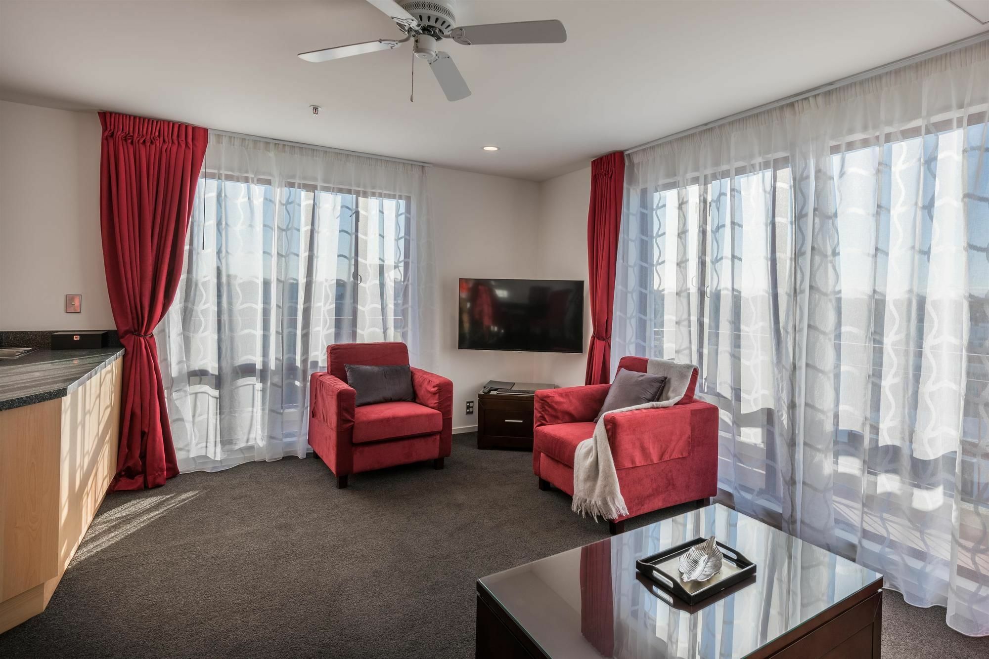 כרייסטצ'רץ' Fino Hotel & Suites מראה חיצוני תמונה
